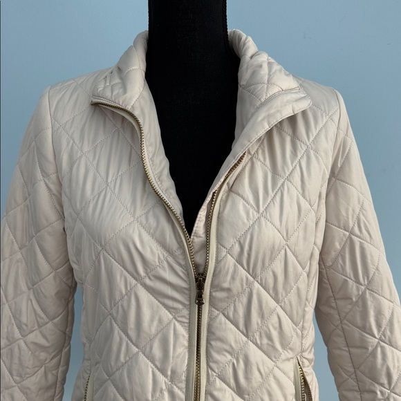 ❤️3/$30 Old Navy Women's Cream Quilted Jacket - Picture 2 of 8